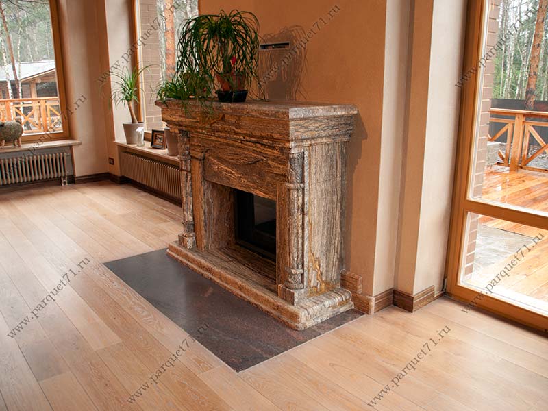 Interior with massive board