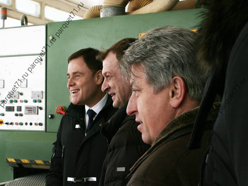 The head of the Tula region in the parquet shop.